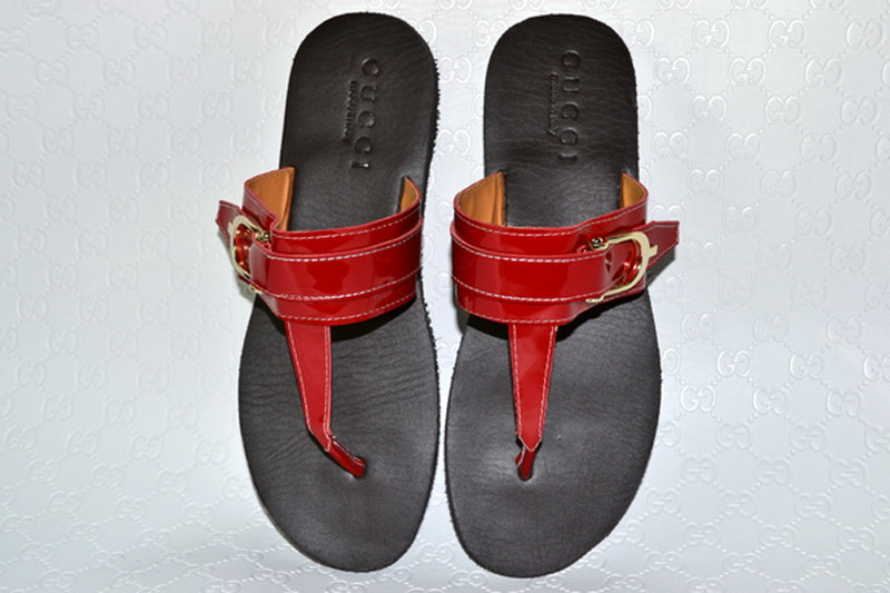 Gucci Slippers Woman--155